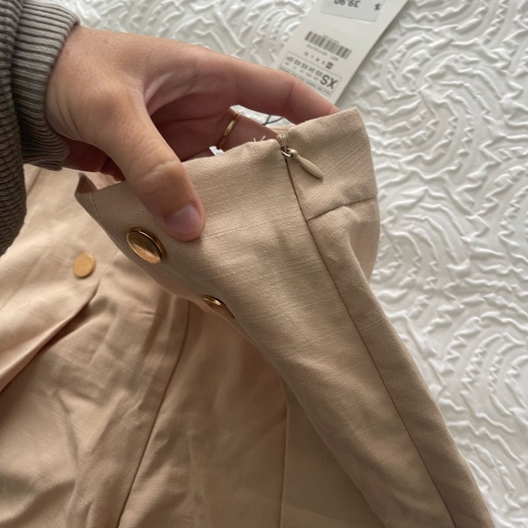 Zara gold button shorts - Picture 4 of 8